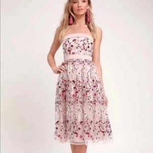 Blush Pink Floral Lulu’s Strapless Dress